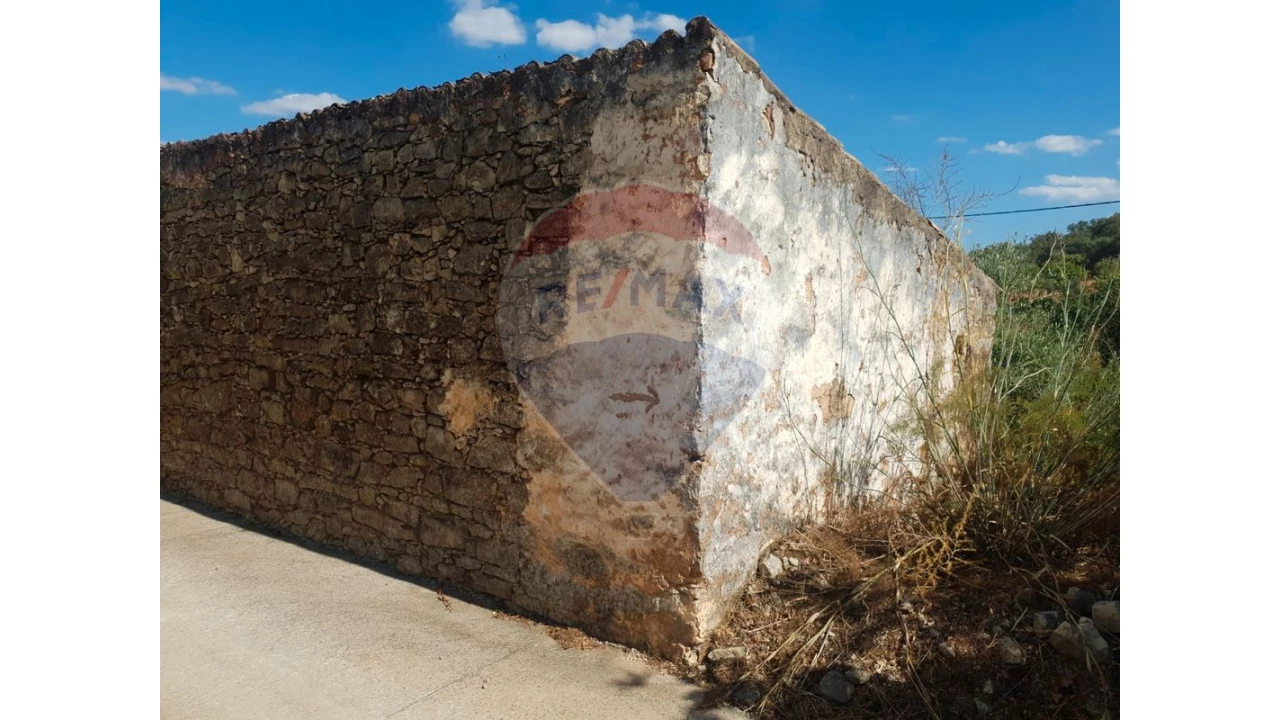 Moradia T2 para Venda em Loule (São Sebastião) Foto 10