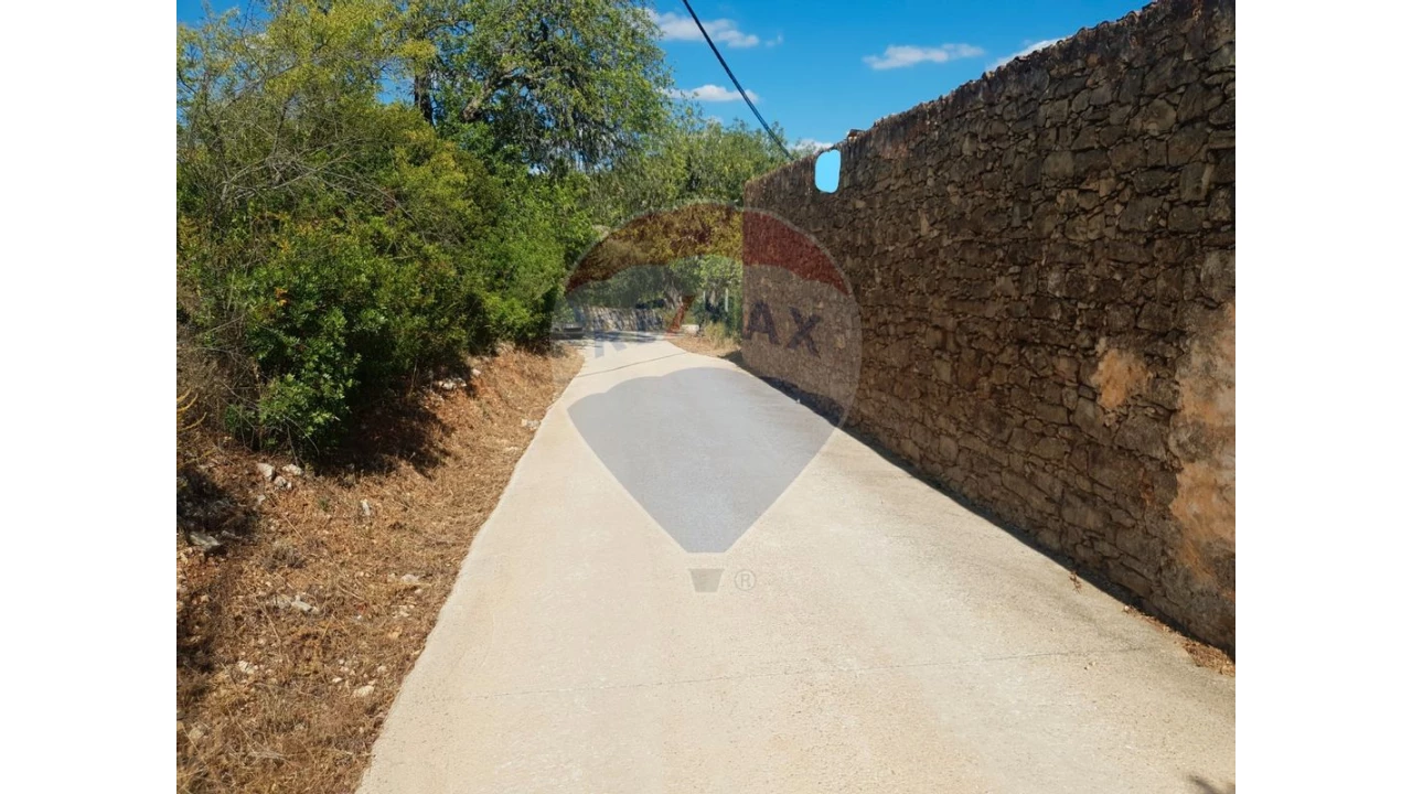 Moradia T2 para Venda em Loule (São Sebastião) Foto 16