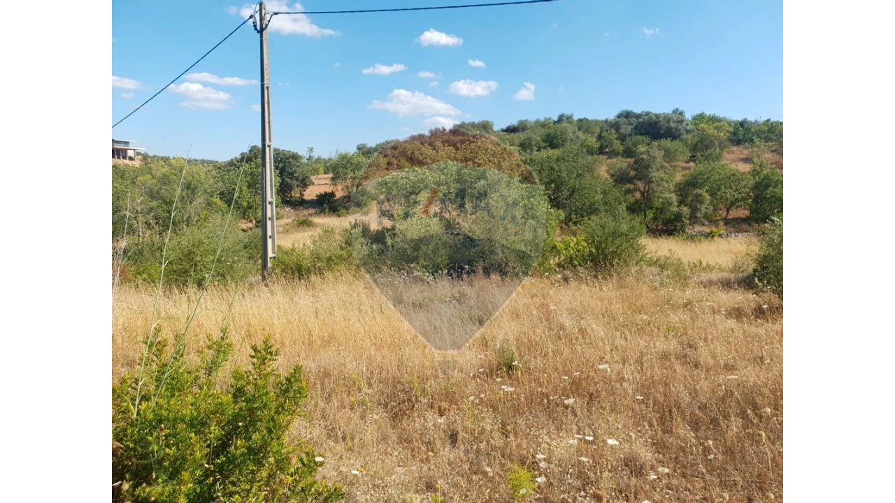 Moradia T2 para Venda em Loule (São Sebastião) Foto 2