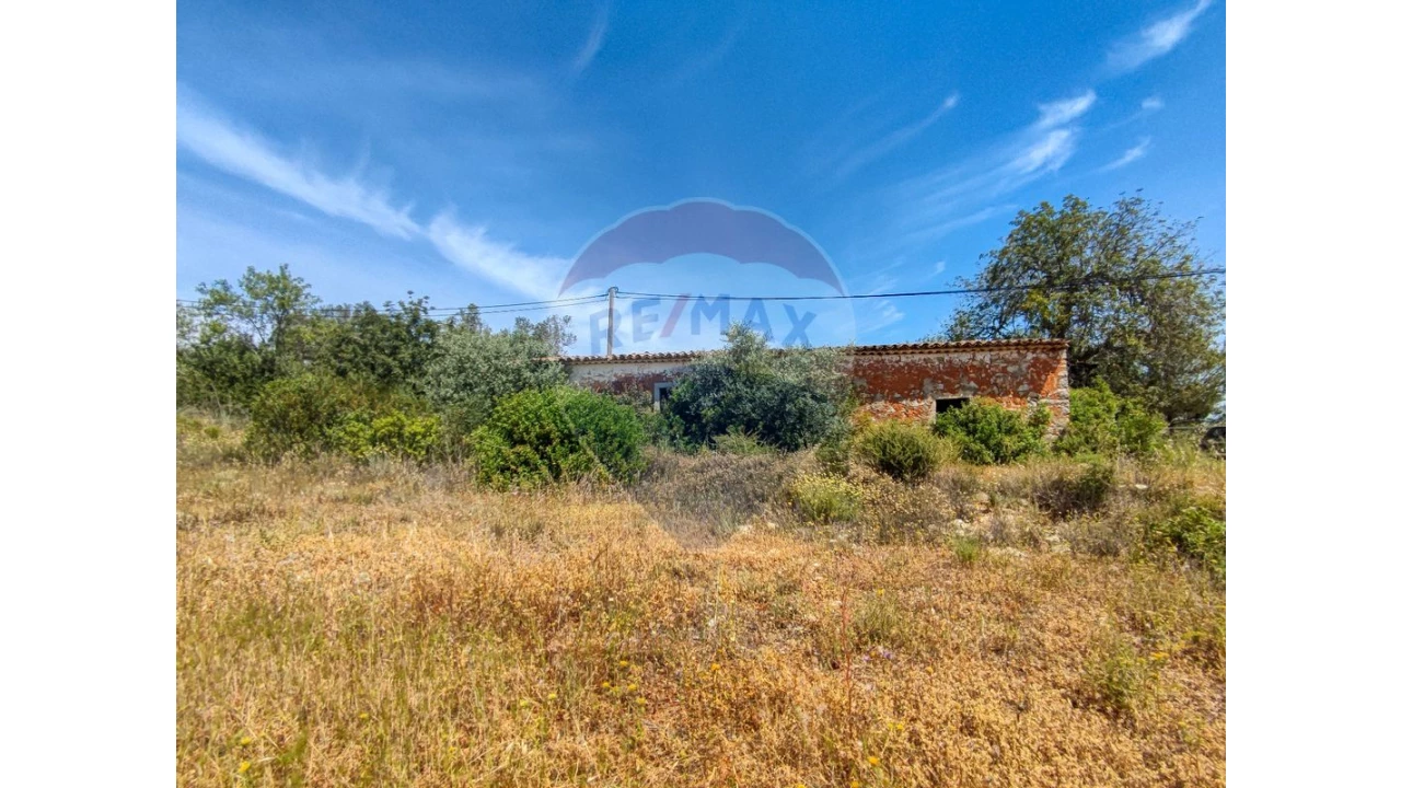 Moradia T2 para Venda em Loule (São Sebastião) Foto 21