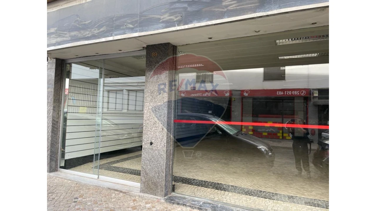 Loja para Venda em Faro (Sé e São Pedro) Foto 1