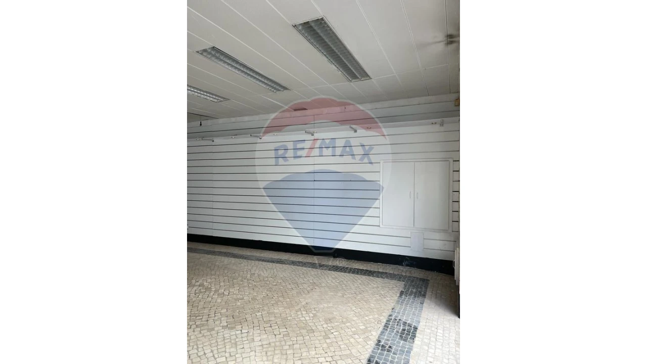 Loja para Venda em Faro (Sé e São Pedro) Foto 8