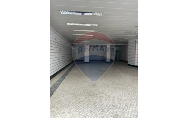 Loja para Venda em Faro (Sé e São Pedro) Foto 3