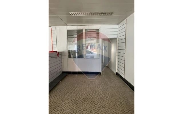 Loja para Venda em Faro (Sé e São Pedro) Foto 6