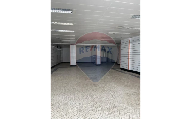 Loja para Venda em Faro (Sé e São Pedro) Foto 4