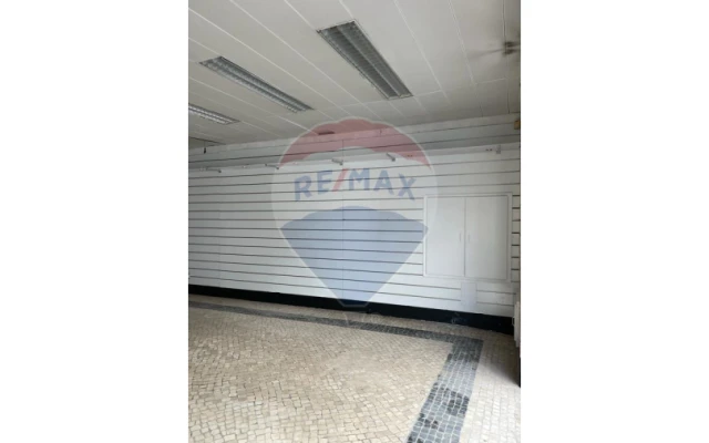 Loja para Venda em Faro (Sé e São Pedro) Foto 8