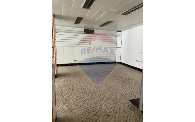 Loja para Venda em Faro (Sé e São Pedro) Foto 9