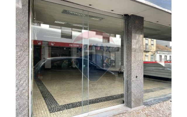 Loja para Venda em Faro (Sé e São Pedro) Foto 2