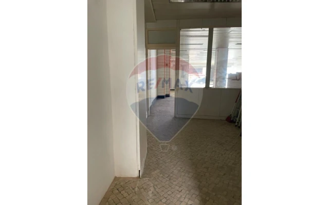 Loja para Venda em Faro (Sé e São Pedro) Foto 7