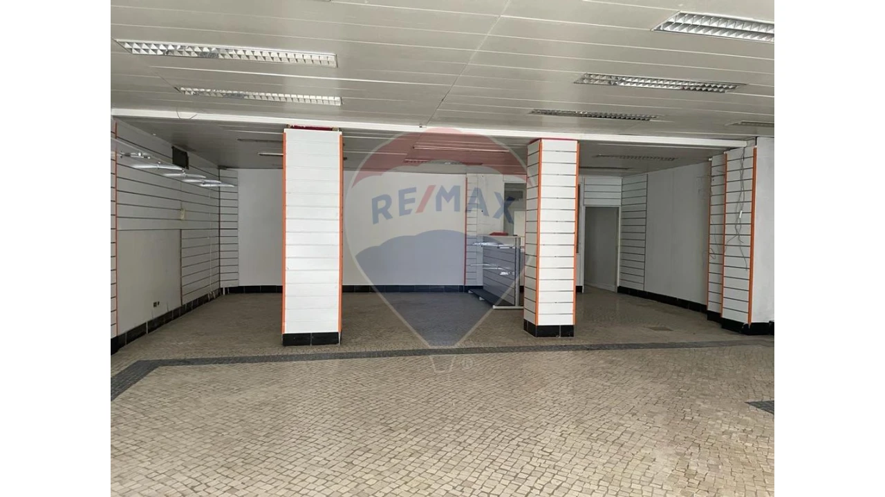 Loja para Venda em Faro (Sé e São Pedro) Foto 5