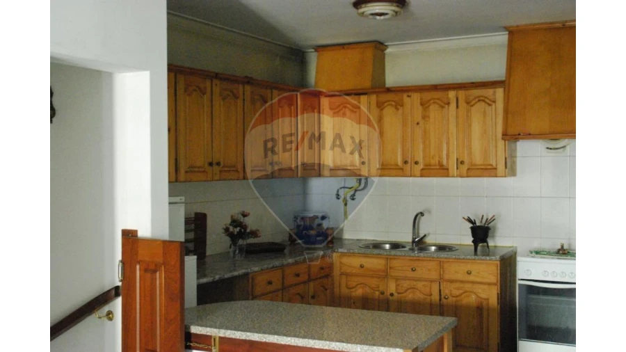 Moradia T2 para Venda em Santa Comba Dão e Couto do Mosteiro Foto 9