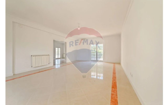 Moradia T4 para Venda em Corroios