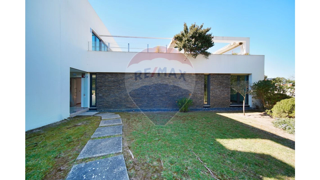 Moradia T5 para Venda em Santa Maria e São Miguel, São Martinho, São Pedro Penaferrim Foto 2