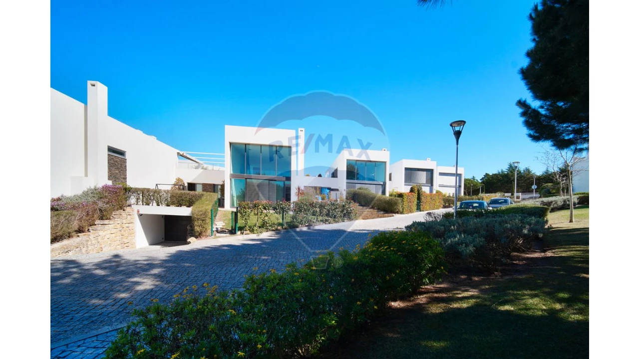 Moradia T5 para Venda em Santa Maria e São Miguel, São Martinho, São Pedro Penaferrim Foto 8