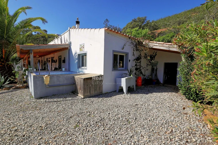 Quinta T3 para Venda em Santa Catarina da Fonte do Bispo Foto 33