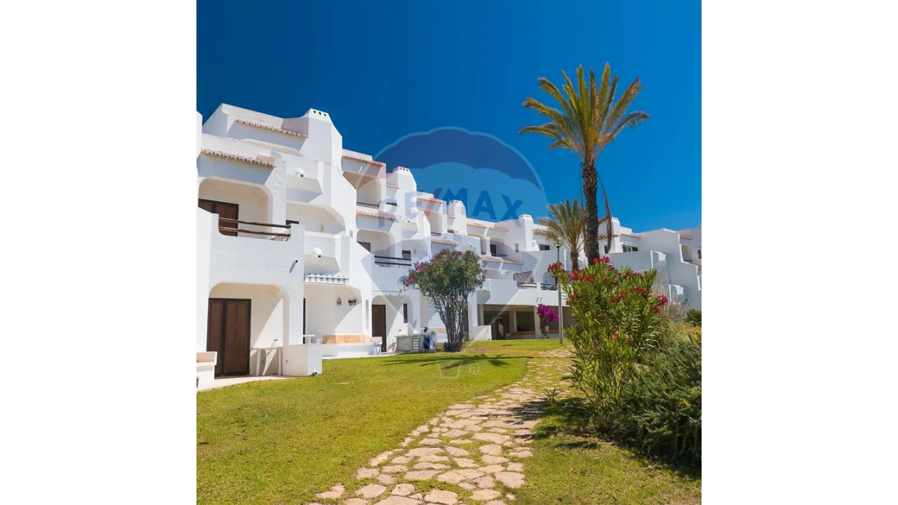 Apartamento T1 para Venda em Albufeira e Olhos de Água Foto 1