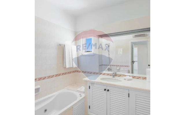 Apartamento T1 para Venda em Albufeira e Olhos de Água Foto 2