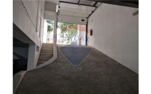 Garagem para Venda em Portimão