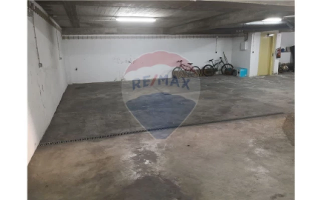 Garagem para Venda em Portimão