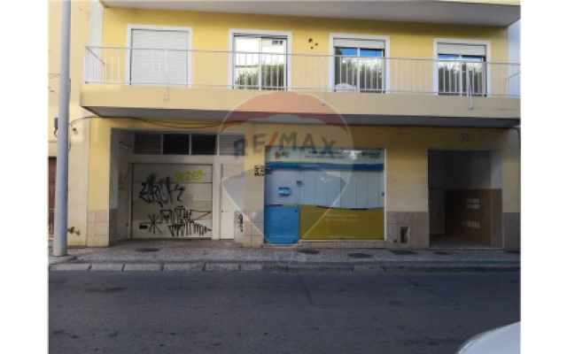 Garagem para Venda em Portimão