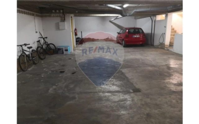 Garagem para Venda em Portimão