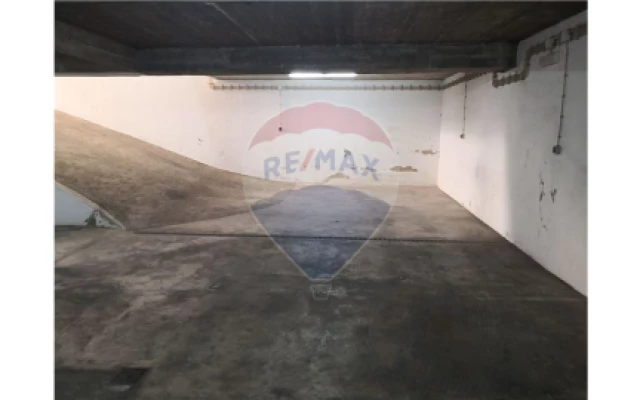 Garagem para Venda em Portimão