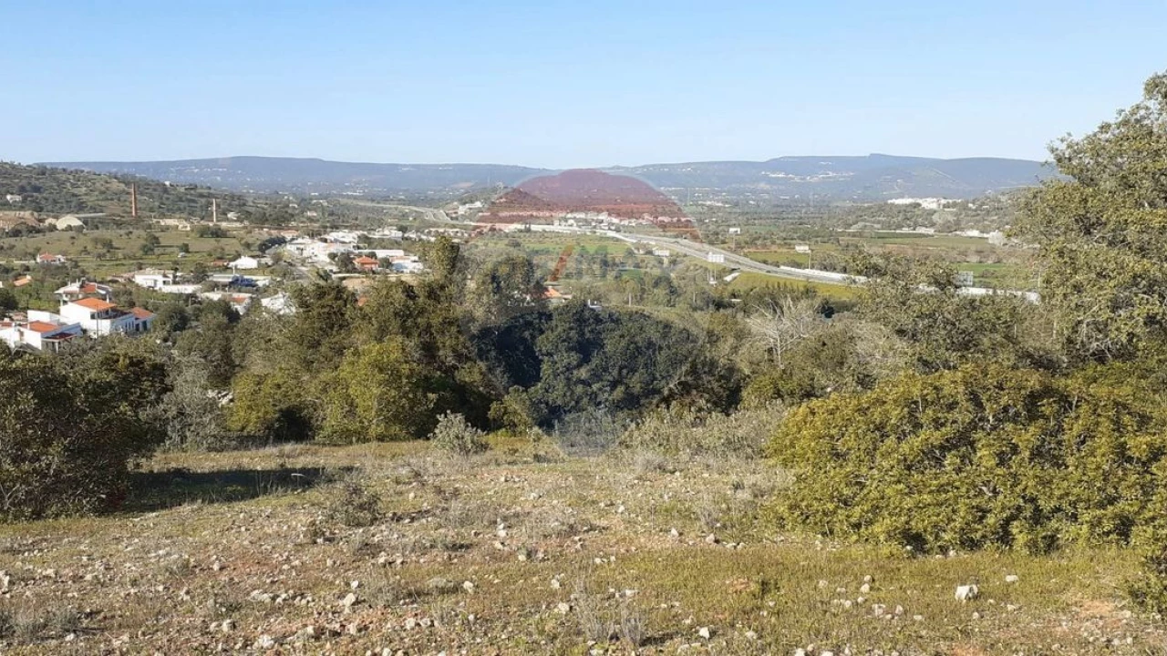 Terreno P/ Prédio para Venda em Paderne Foto 11