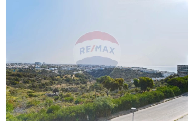 Moradia T4 para Venda em Albufeira e Olhos de Água Foto 23