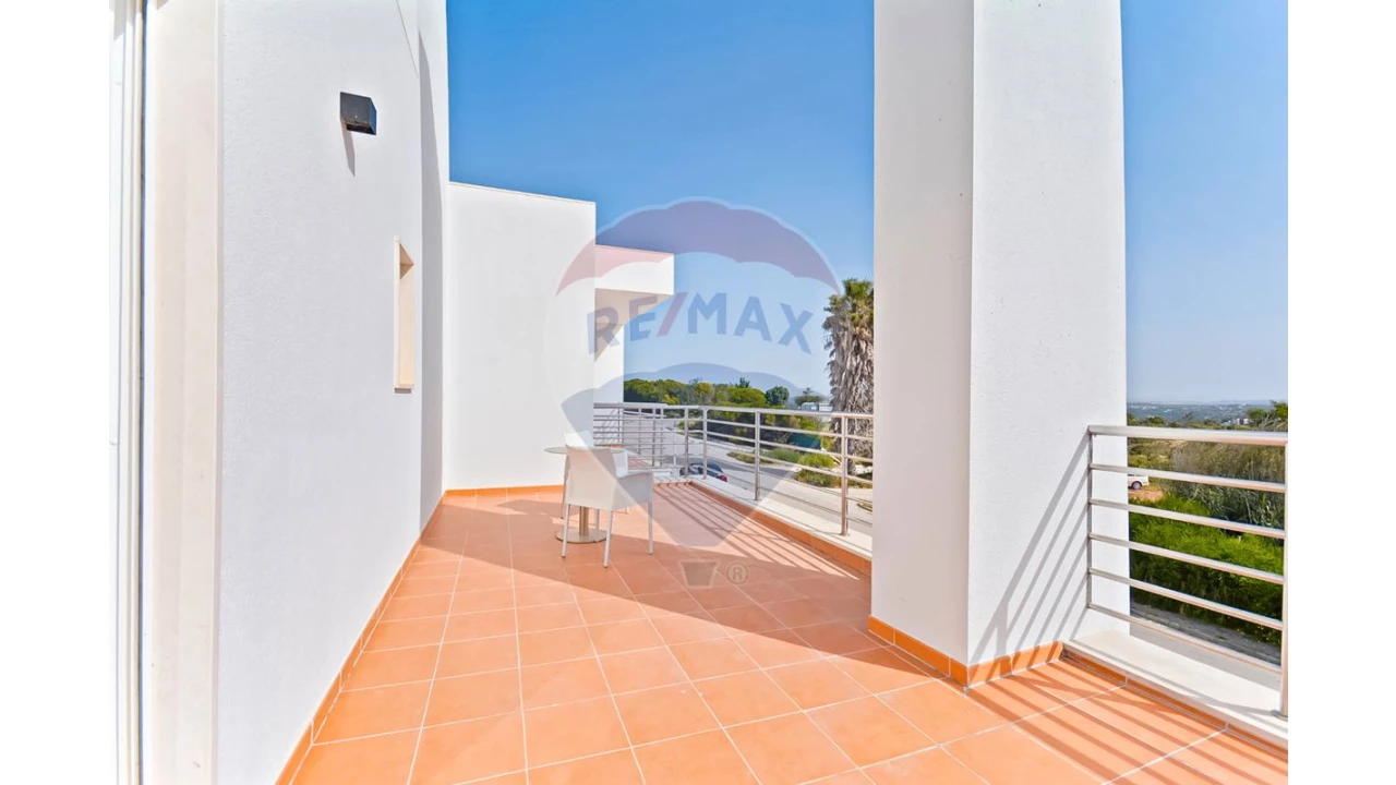 Moradia T4 para Venda em Albufeira e Olhos de Água Foto 21