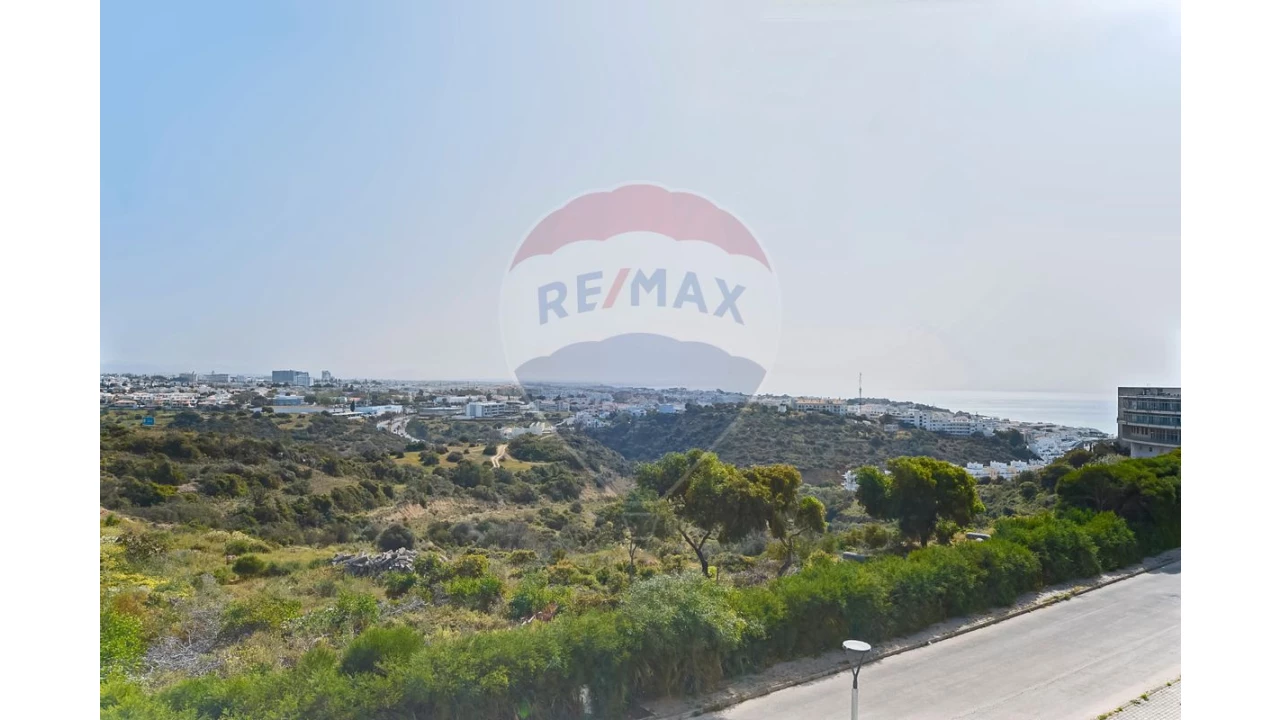 Moradia T4 para Venda em Albufeira e Olhos de Água Foto 5