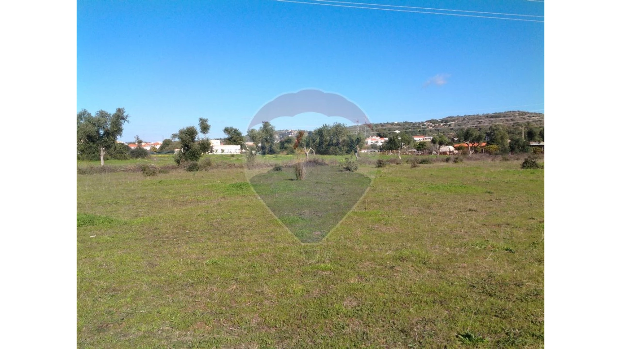 Terreno P/ Prédio para Venda em Algoz e Tunes Foto 1