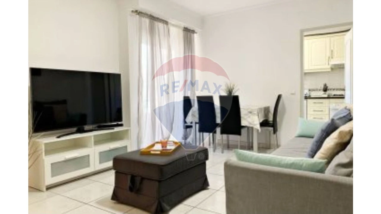 Apartamento T1 para Venda em Quarteira Foto 2