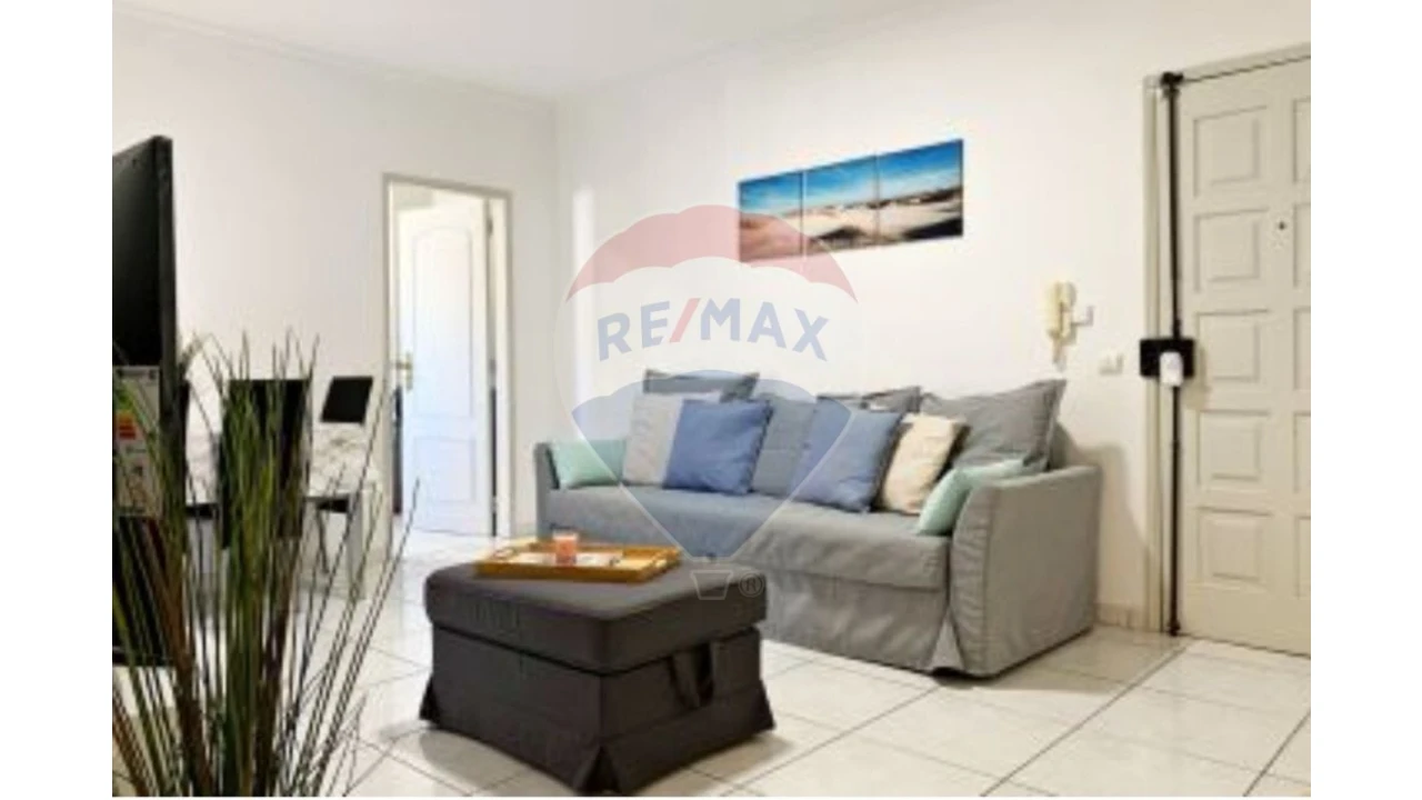 Apartamento T1 para Venda em Quarteira Foto 4