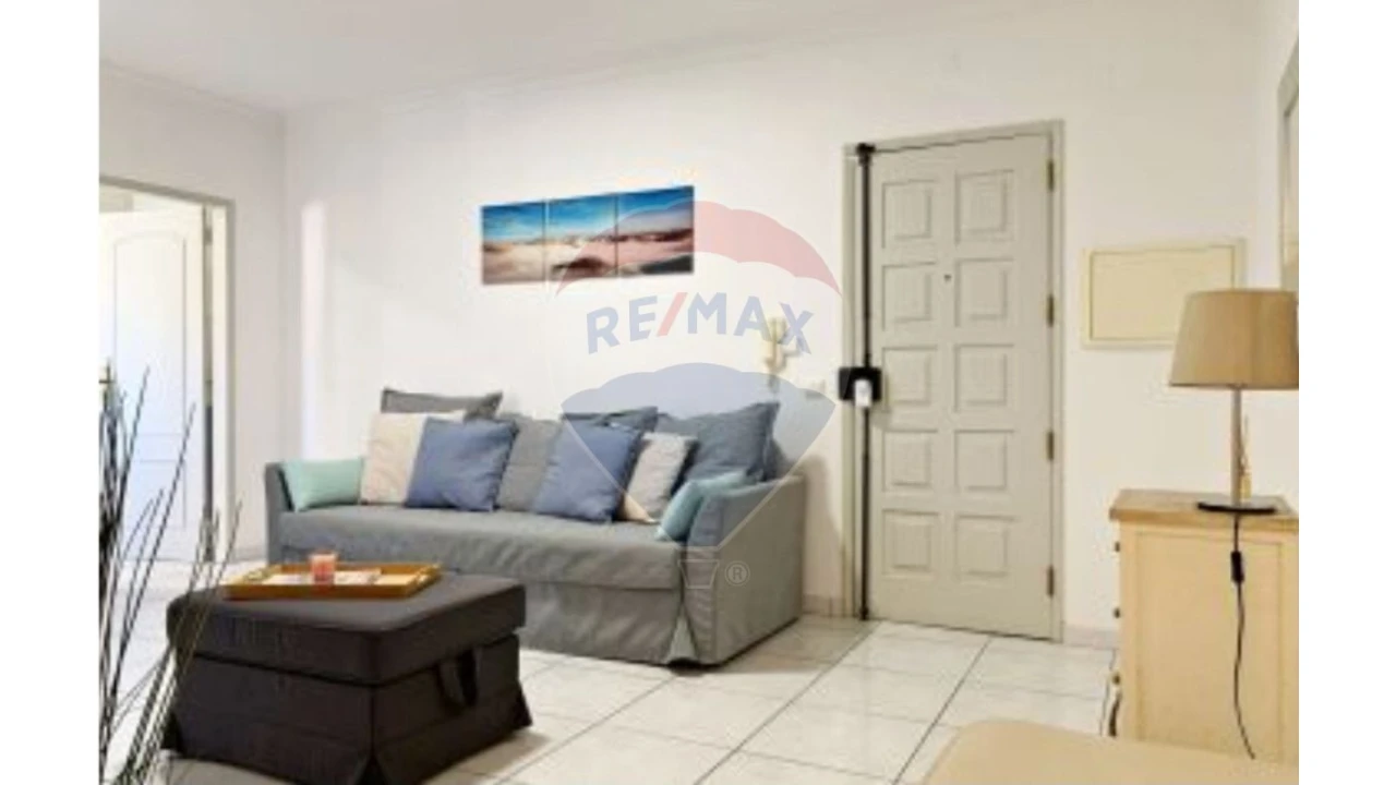 Apartamento T1 para Venda em Quarteira Foto 9