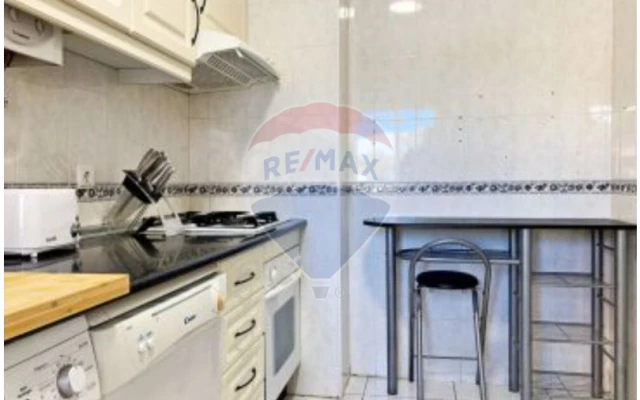 Apartamento T1 para Venda em Quarteira Foto 6