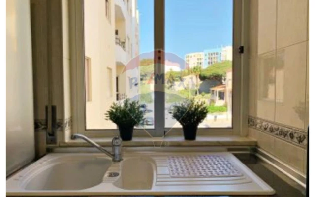 Apartamento T1 para Venda em Quarteira Foto 7