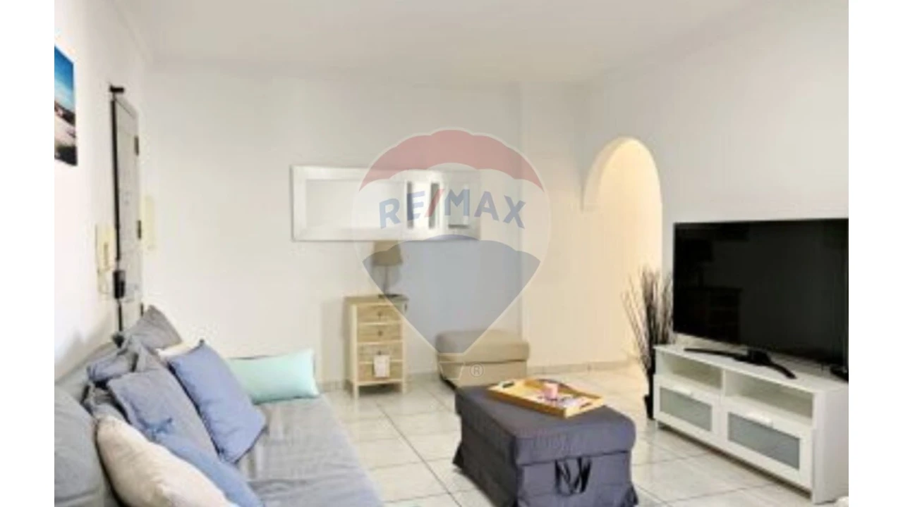 Apartamento T1 para Venda em Quarteira Foto 1