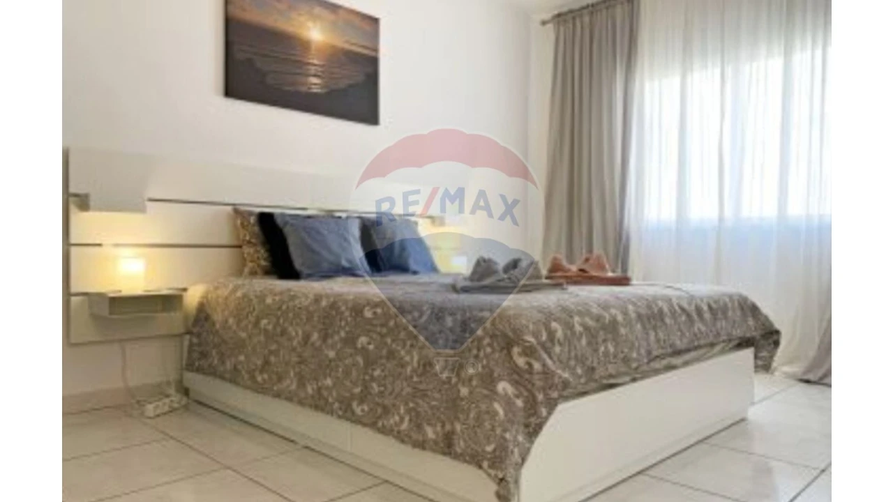 Apartamento T1 para Venda em Quarteira Foto 18