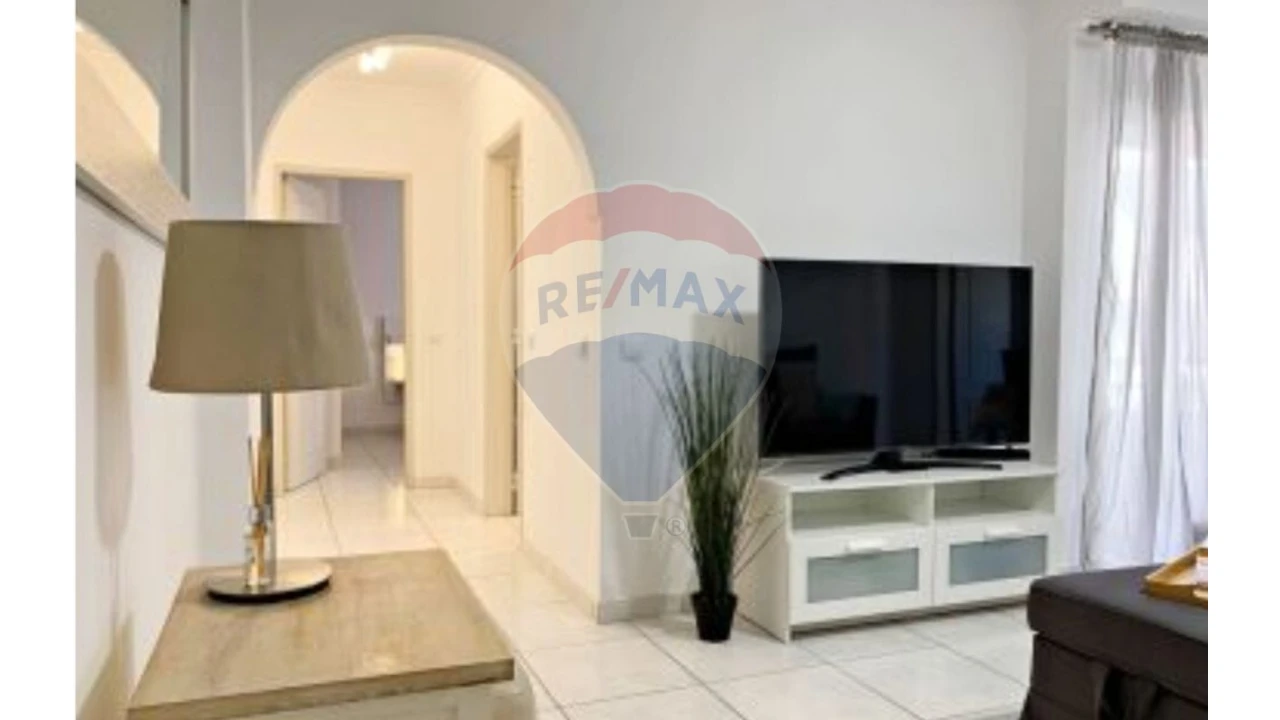 Apartamento T1 para Venda em Quarteira Foto 11