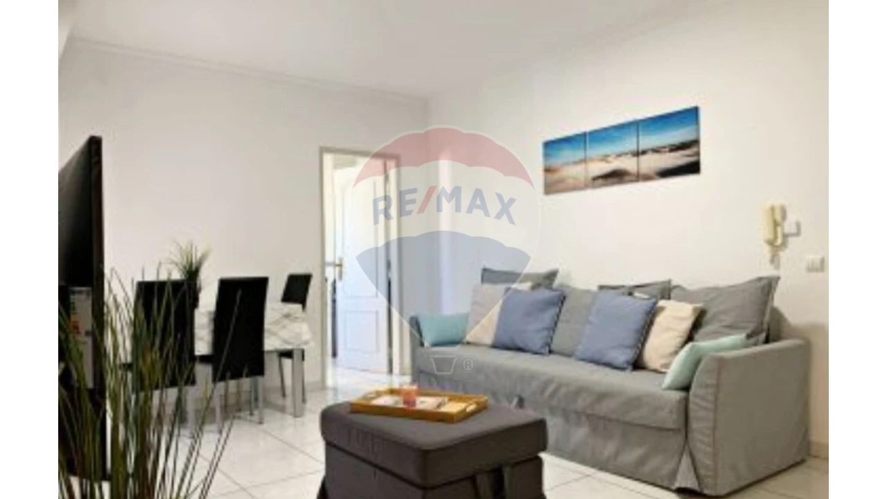 Apartamento T1 para Venda em Quarteira Foto 10