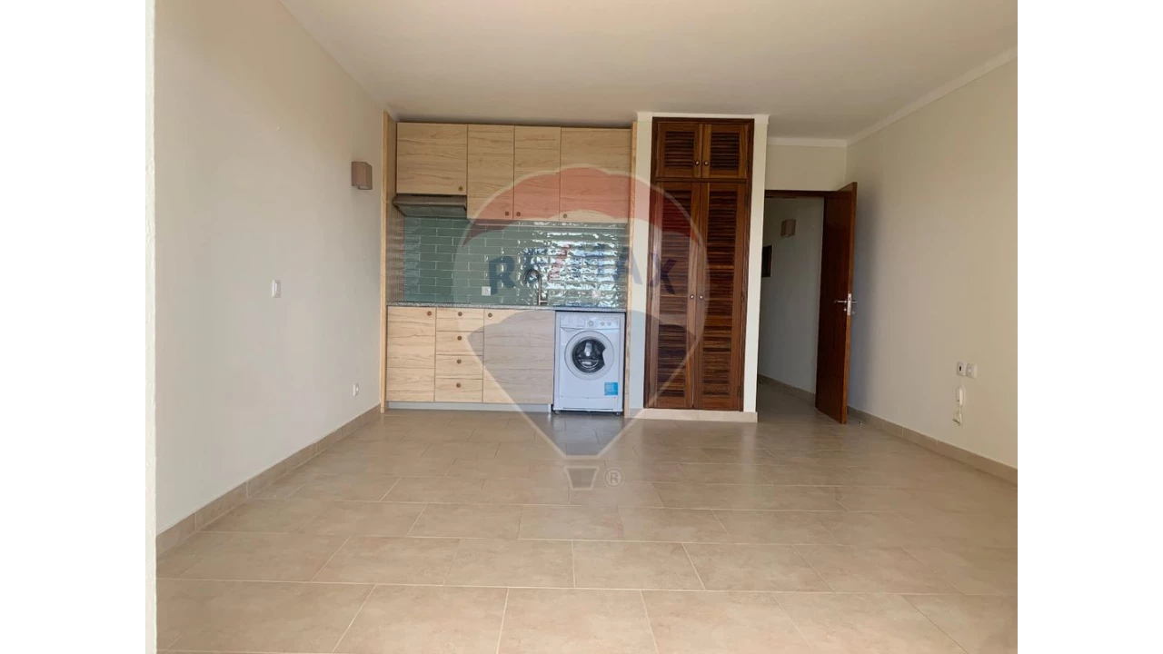 Apartamento T1 para Venda em Albufeira e Olhos de Água Foto 5