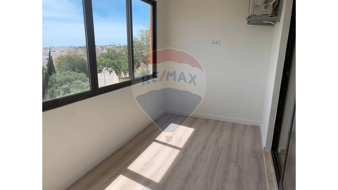 Apartamento T1 para Venda em Albufeira e Olhos de Água Foto 6