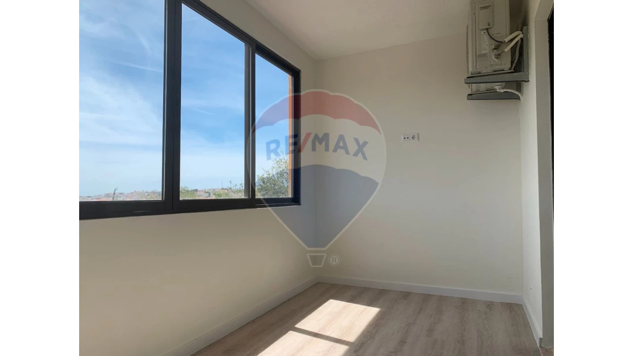 Apartamento T1 para Venda em Albufeira e Olhos de Água Foto 11