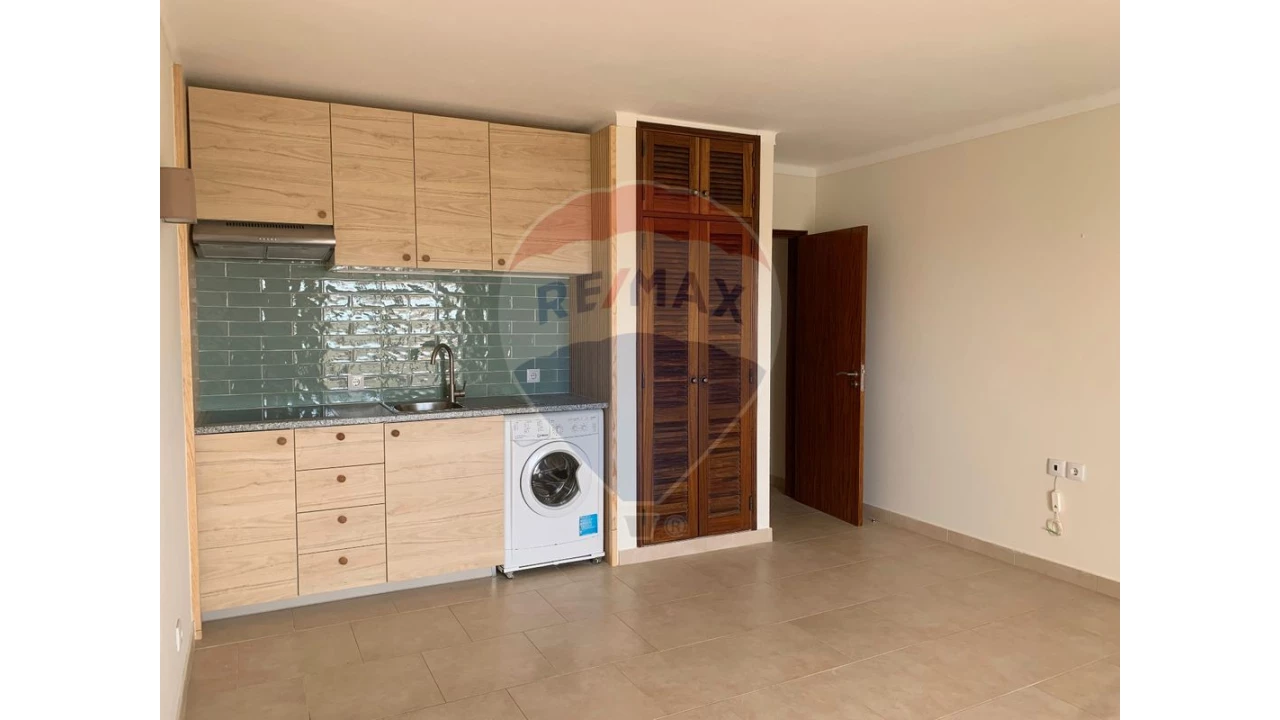Apartamento T1 para Venda em Albufeira e Olhos de Água Foto 4
