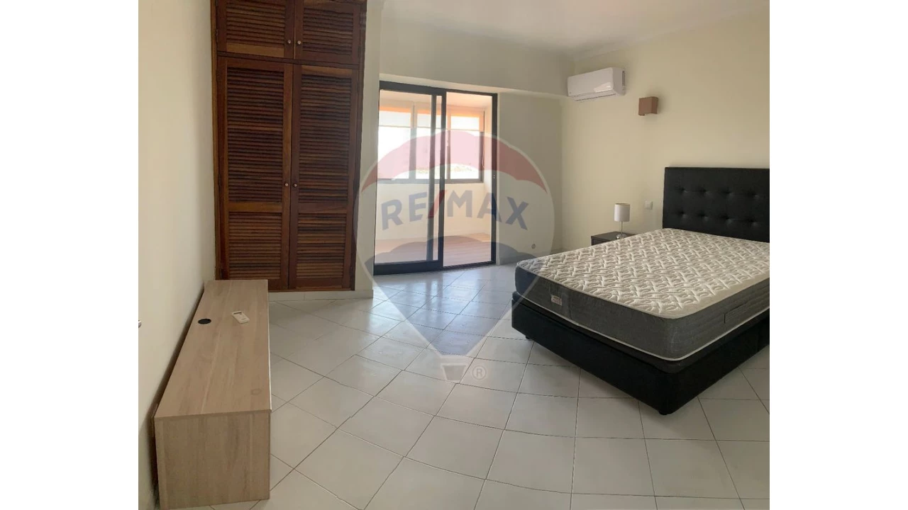 Apartamento T1 para Venda em Albufeira e Olhos de Água Foto 8