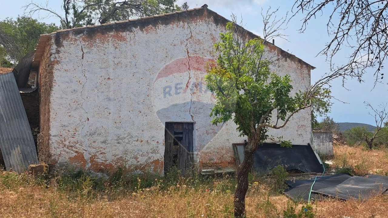 Moradia T2 para Venda em Loule (São Sebastião) Foto 11