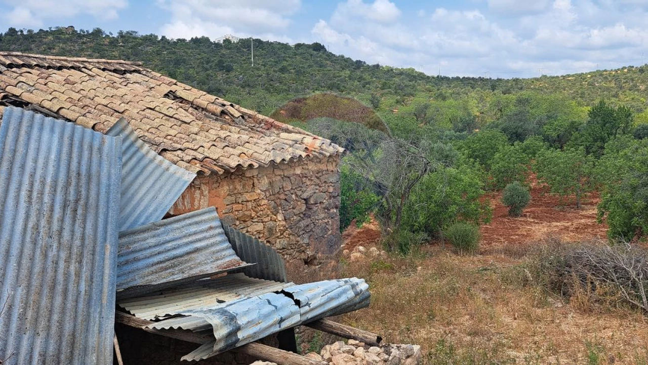 Moradia T2 para Venda em Loule (São Sebastião) Foto 5