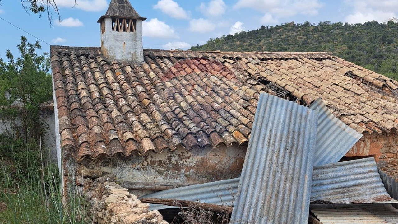 Moradia T2 para Venda em Loule (São Sebastião) Foto 4