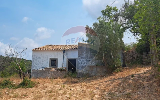 Moradia T2 para Venda em Loule (São Sebastião) Foto 9