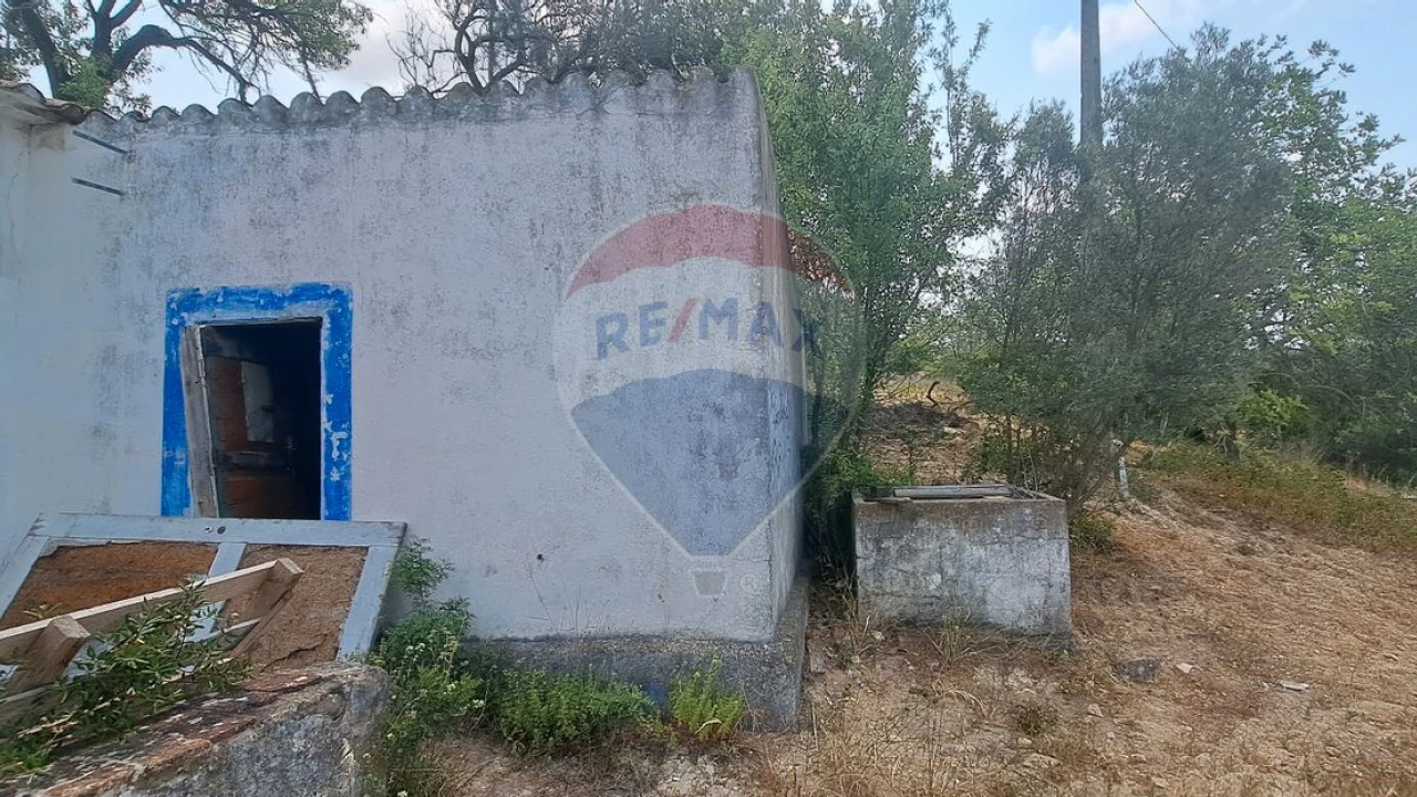 Moradia T2 para Venda em Loule (São Sebastião) Foto 13